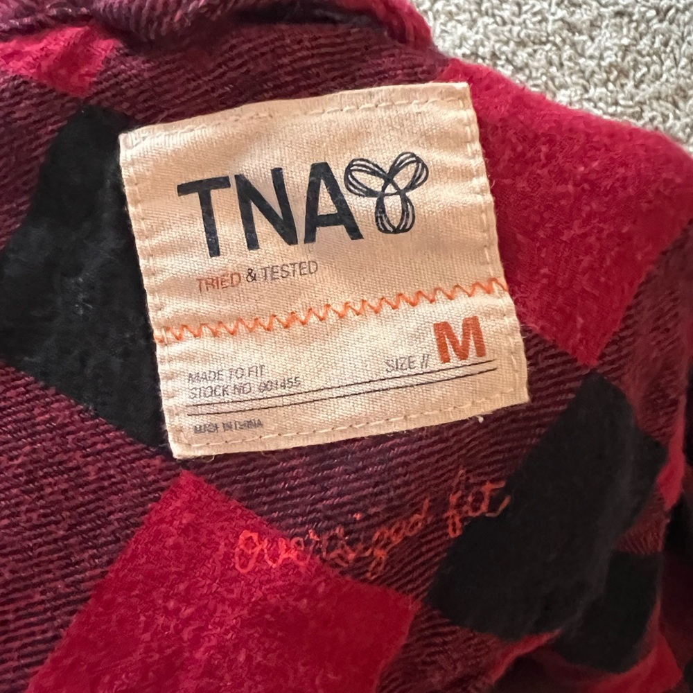 TNA Oversized Buffalo Plaid Flannel Shirt – Red & Black, Size Medium - Picture 2 of 5